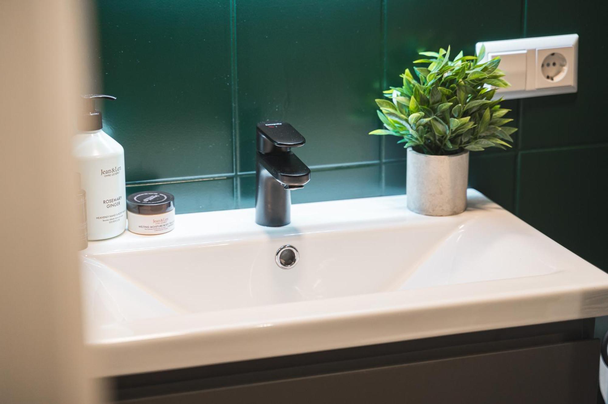Jungle No5 Boutique Hotel - Stuttgart City-Center Luaran gambar